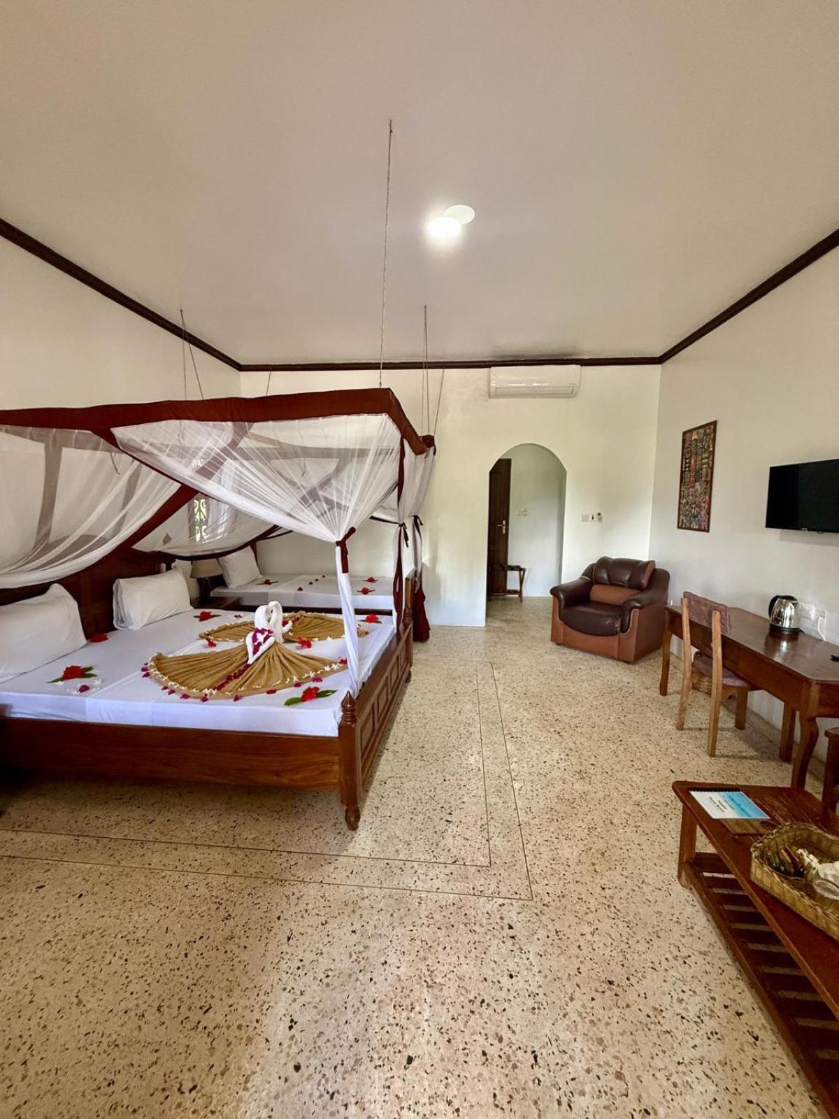 Mambo Ocean Resort Pwani Mchangani Buitenkant foto