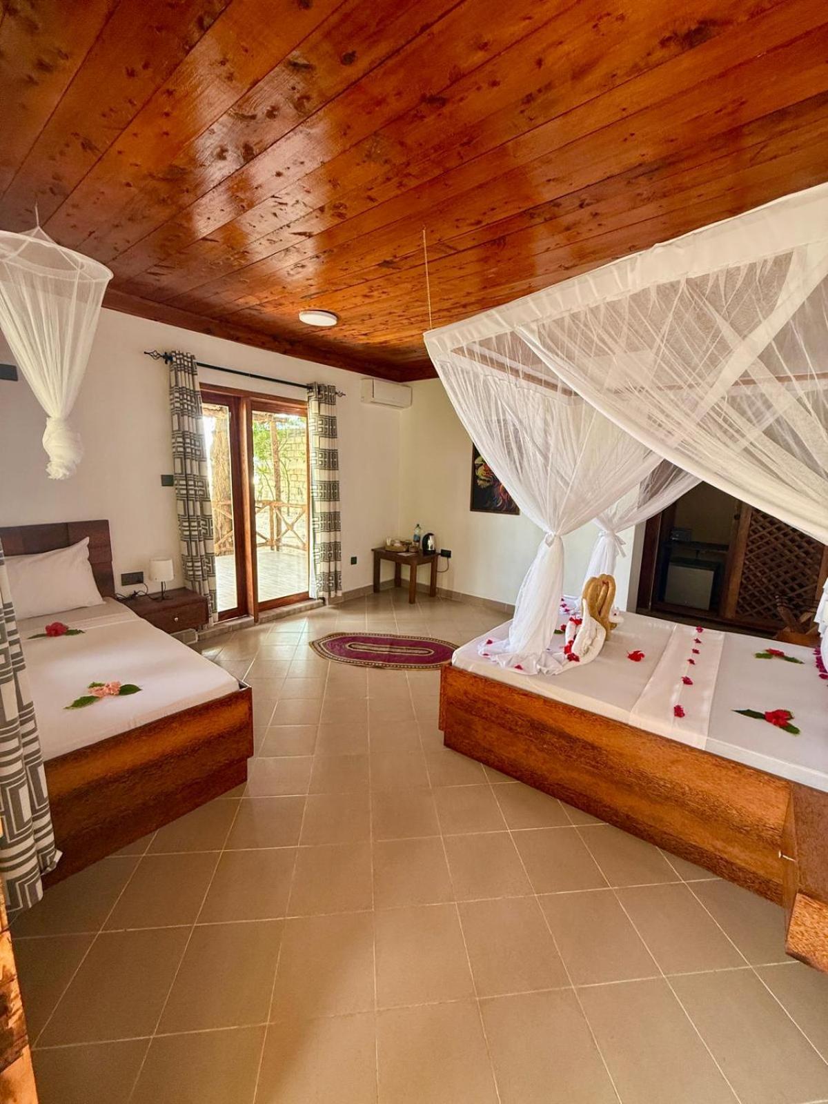 Mambo Ocean Resort Pwani Mchangani Buitenkant foto